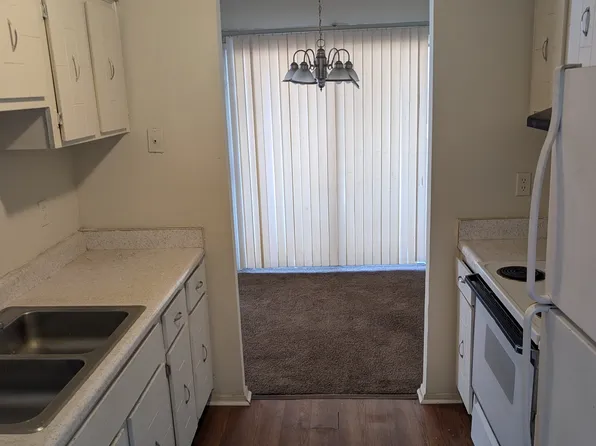 2826 Los Gatos Ct #2, Memphis, TN 38115