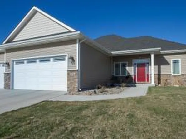 3401 Red Fox Rd, Ames, IA 50014