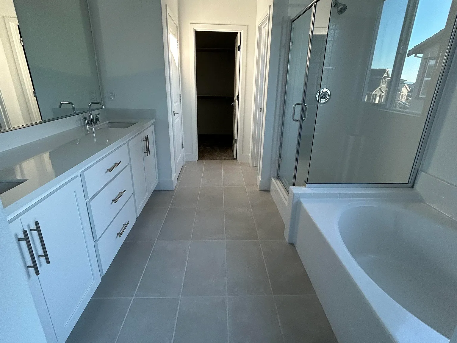 4 bed, 1870 sqft, $3,000 — Photo 3