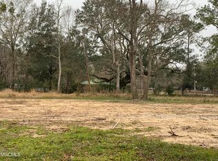 5804 Wildwood Rd, Moss Point, MS 39562