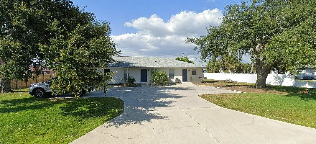 2 bed, 808 sqft, $1,299 — Photo 1