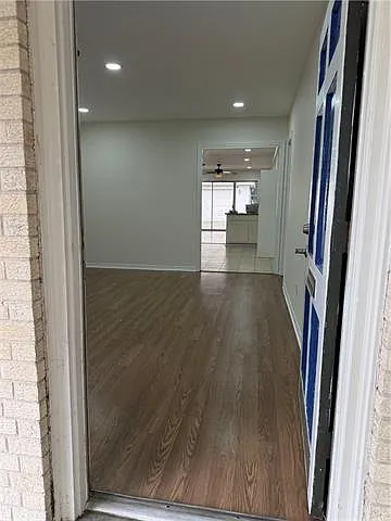 3 bed, 2.0 bath, 1300 sqft, $1,800 — Photo 4