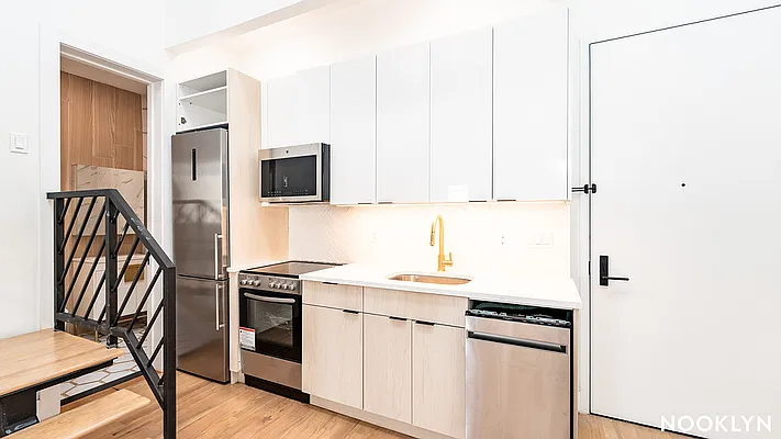 Rented by Nooklyn NYC LLC | media 10