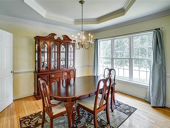 5th image of 2853 Fairway Homes Way