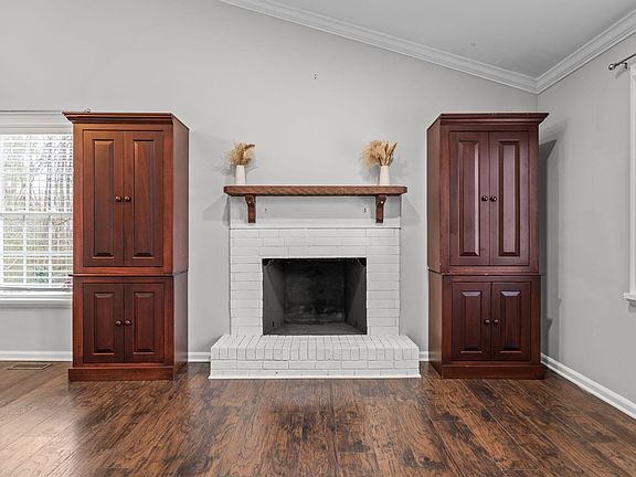 4th image of 3620 Constellation Dr