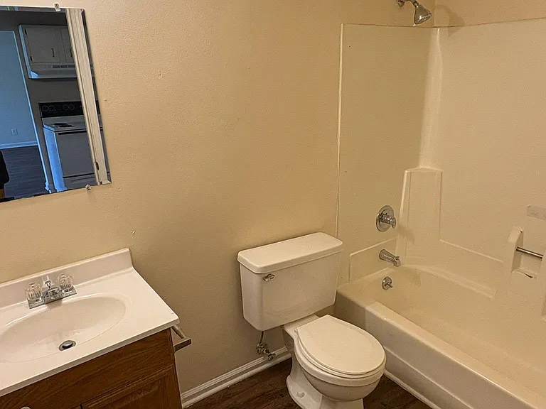 1621 Flanigan Ct #D — Photo 7