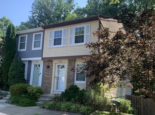 8405 Cedar Falls Ct, Springfield, VA 22153