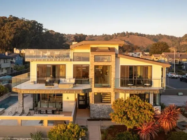 2901 Naples Ave, Half Moon Bay, CA 94019