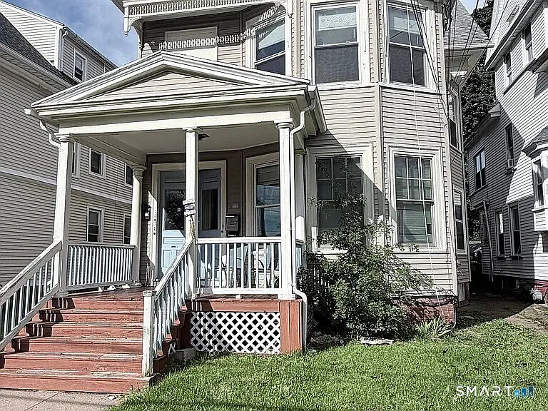381 Edgewood Ave