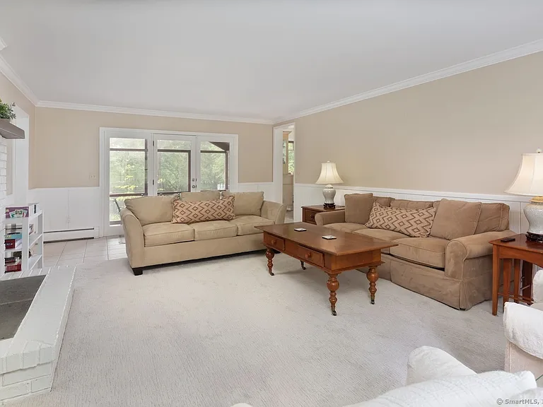32 Burton Rd — Photo 10