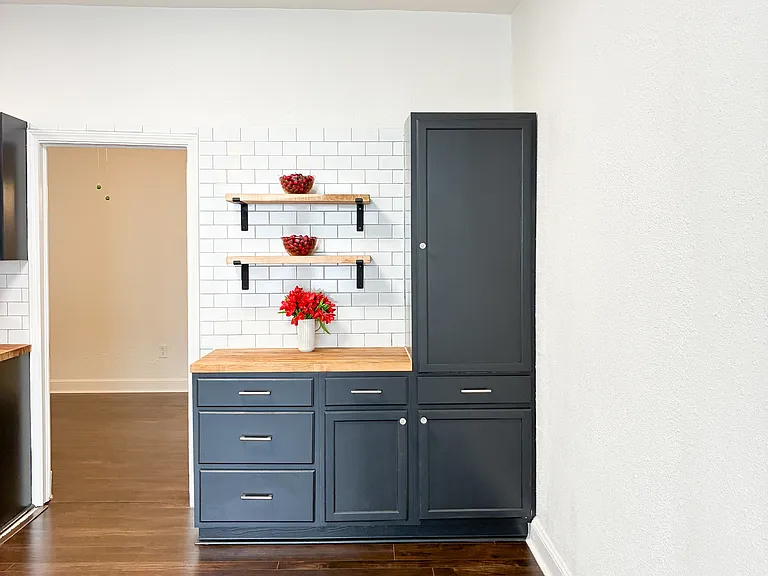 512 E Dewey Pl #6 — Photo 8