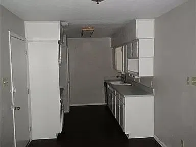 3 bed, 1428 sqft, $2,000 — Photo 4