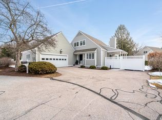 156 Straw Hill Rd, Manchester, NH 03104