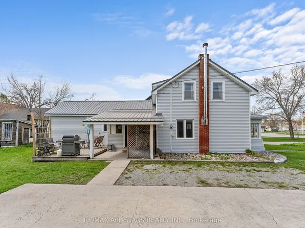 39 Francis St W, Kawartha Lakes, ON K0M 1N0