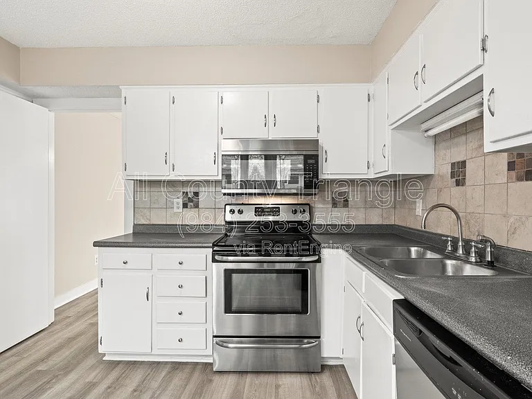 1619 Budwood Dr — Photo 10