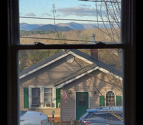 view from front of the home 