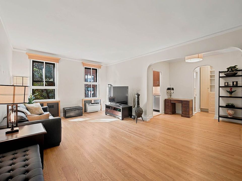 1st image of 357 W 55th St APT 2C
