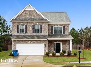 3784 Hawk Tail Dr, Loganville, GA 30052