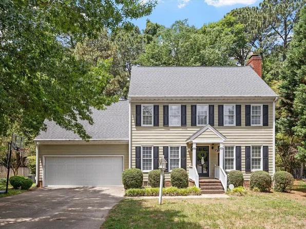 1808 Thorpshire Dr, Raleigh, NC 27615
