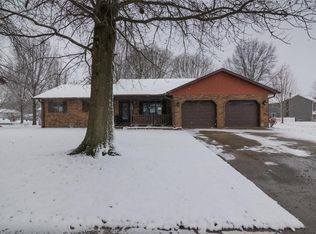 973 Weathervane Ln, Troy, IL 62294