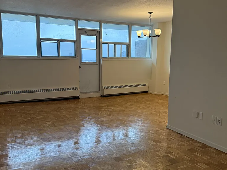 161 Oakwood Ave #1905 — Photo 2