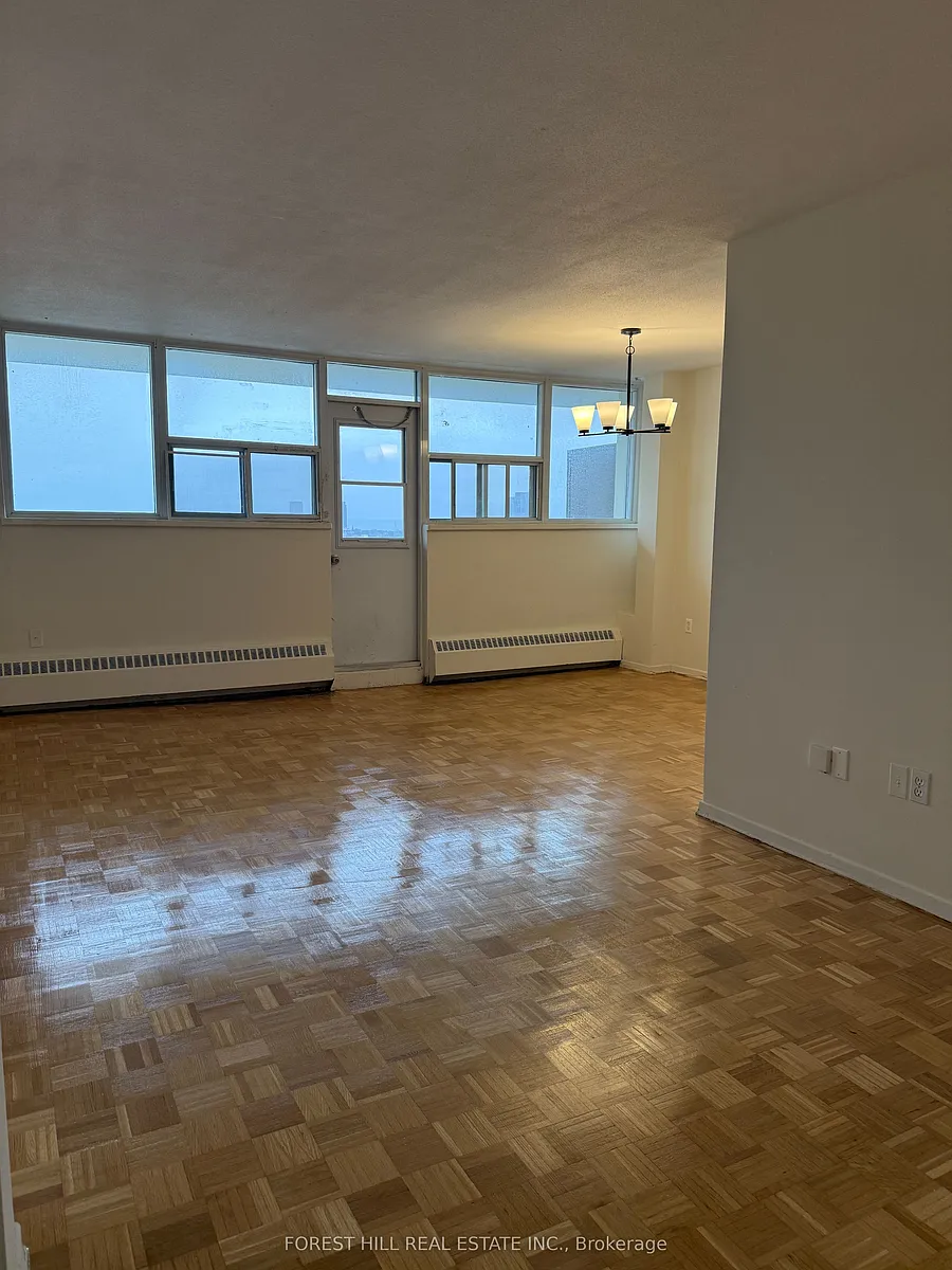 Building Photo - 161 Oakwood Ave #1905