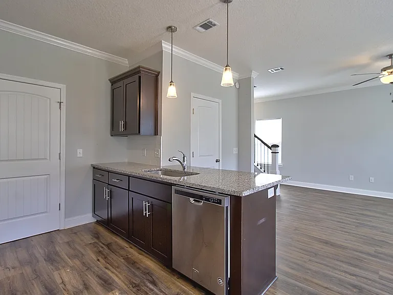 554 Fairview Cir — Photo 12