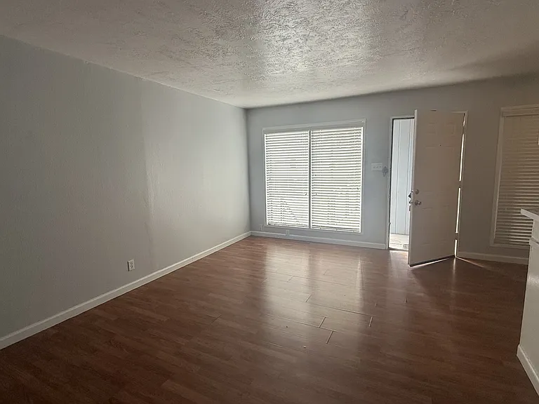 591 Branard St — Photo 14