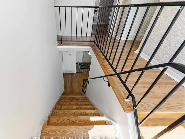 1842 Playfair Dr — Photo 16