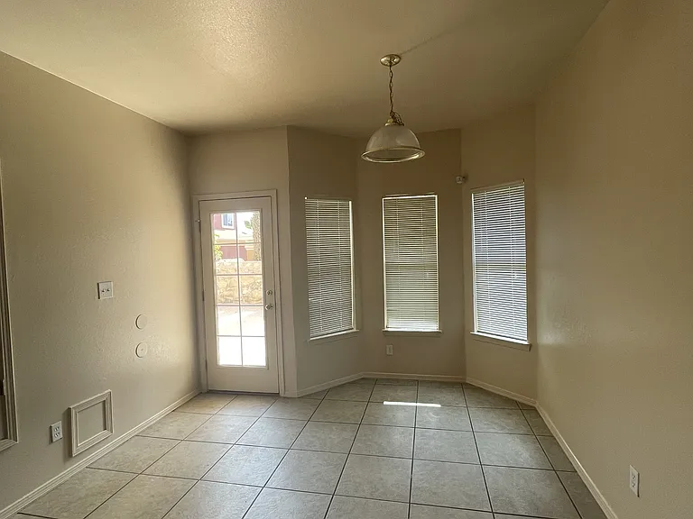 3708 Prairie Rose St — Photo 14