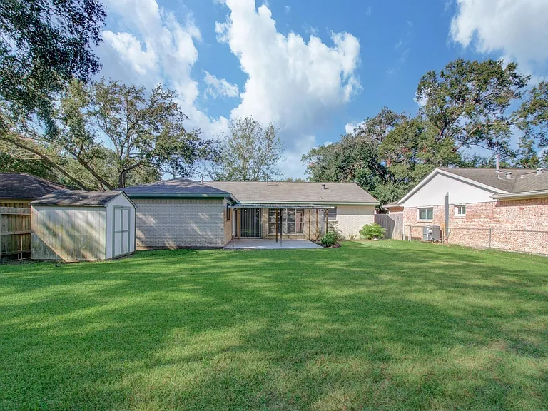 15611 La Casa Ln — Photo 40