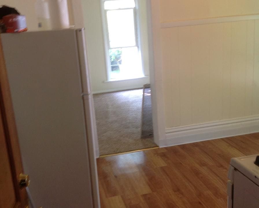 2nd image of 903 Bellevue Ave APT 3
