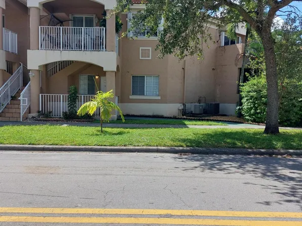 300 E 4th Street #103, Hialeah, FL 33010