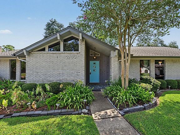 2nd image of 2750 Fontana Dr