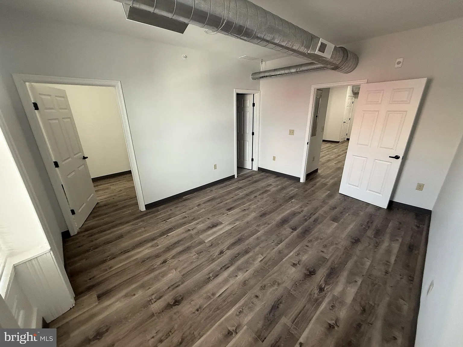 2 bed, 3480 sqft, $1,950 — Photo 3