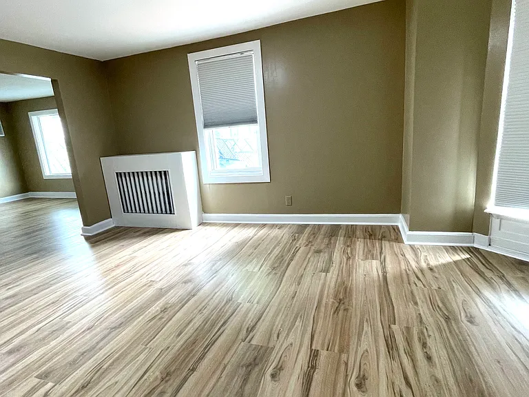221 Middle St — Photo 18