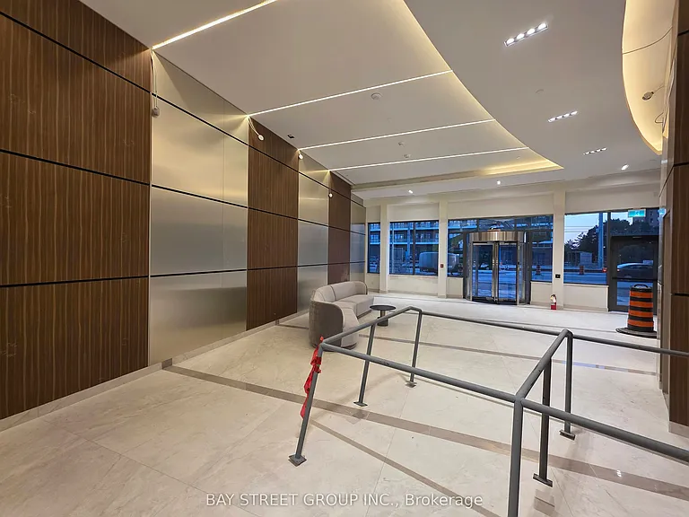 5105 Hurontario St #2009 — Photo 15