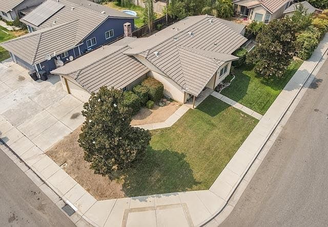 1st image of 827 Zelkova Ln