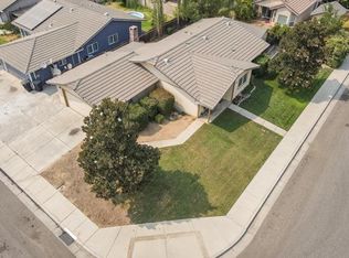 827 Zelkova Ln, Livingston, CA