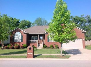 820 Flint Rdg, Versailles, KY 40383