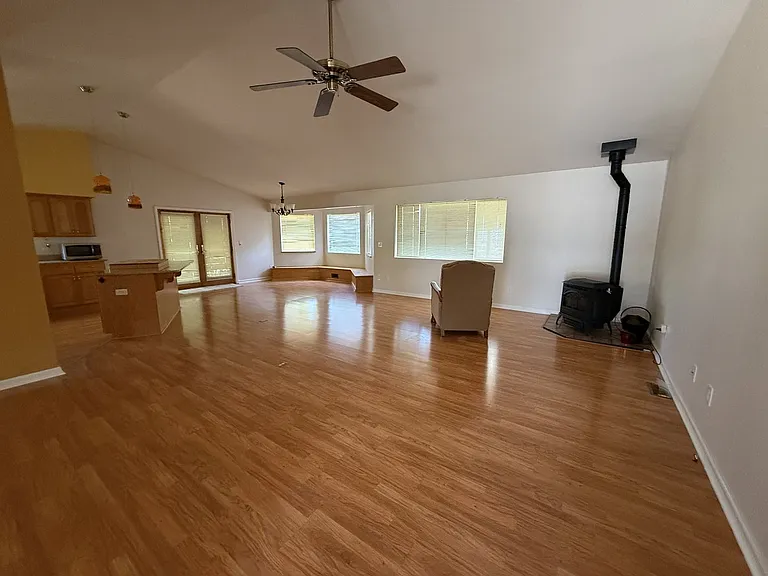 3671 Sandstone Dr — Photo 3