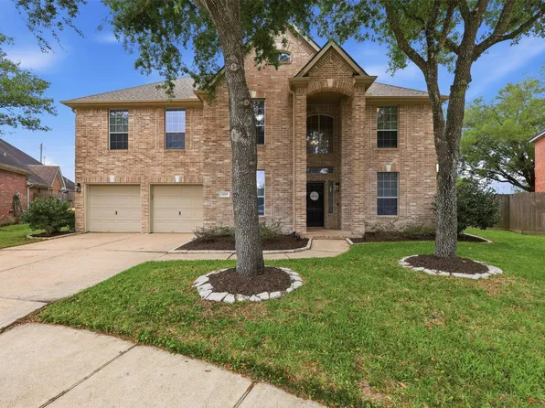 3019 Eagle Lake Dr, Pearland, TX 77581