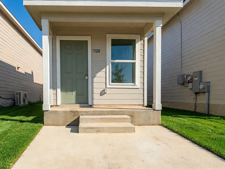 7128 Elm Cv — Photo 4