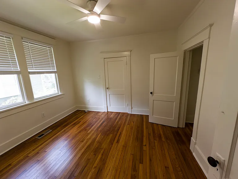 519 Midland St — Photo 7