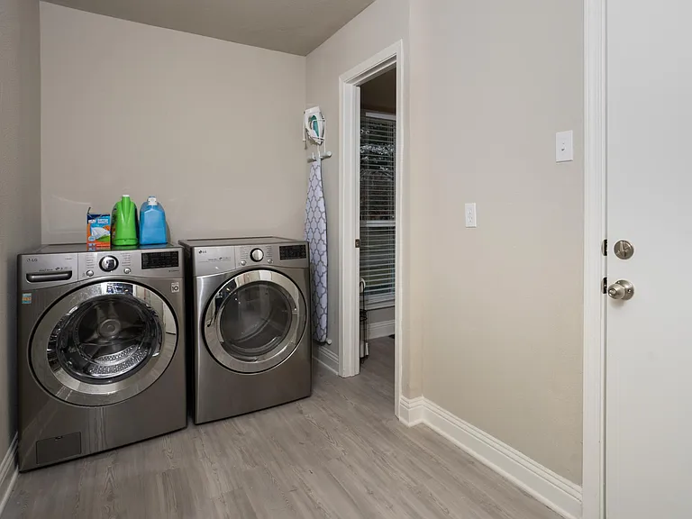 11210 Cotillion Dr — Photo 24