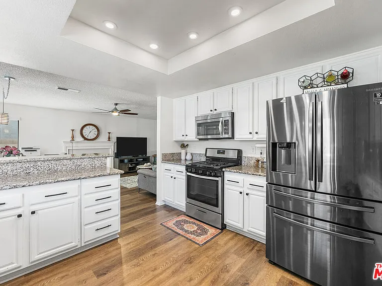 43258 33rd St W — Photo 15