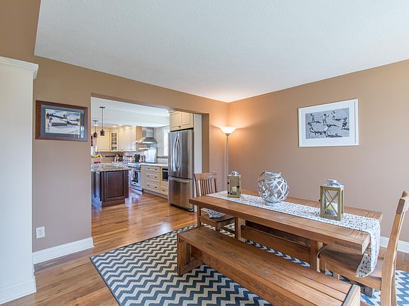 4th image of 1801 Royal Oak Dr