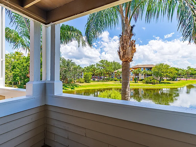 Palm Cove Apartments — Photo 114