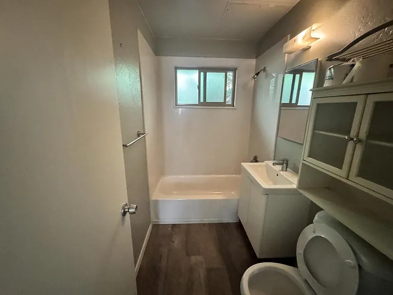 2514 Q St #2 — Photo 5