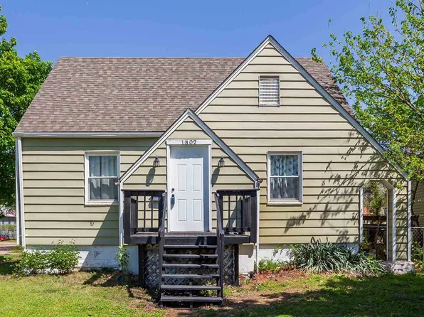 1302 S Greenwood Ave, Wichita, KS 67211